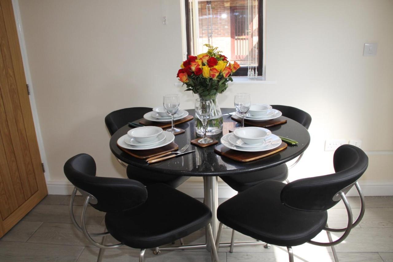 City Centre Town House With Riverside Views And Free Parking 1Bak York Exteriér fotografie